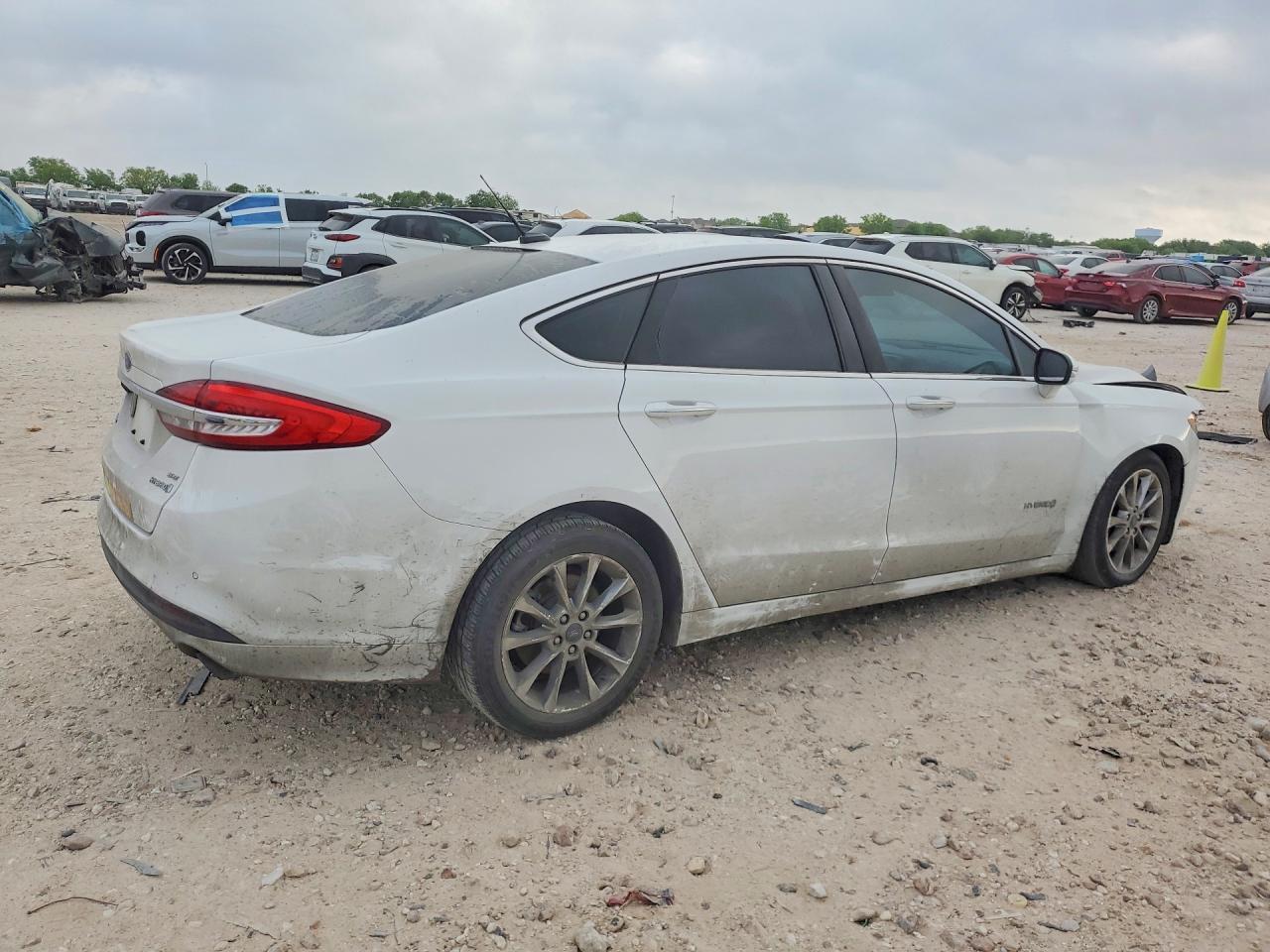 2017 Ford Fusion Se Hybrid - Image 3