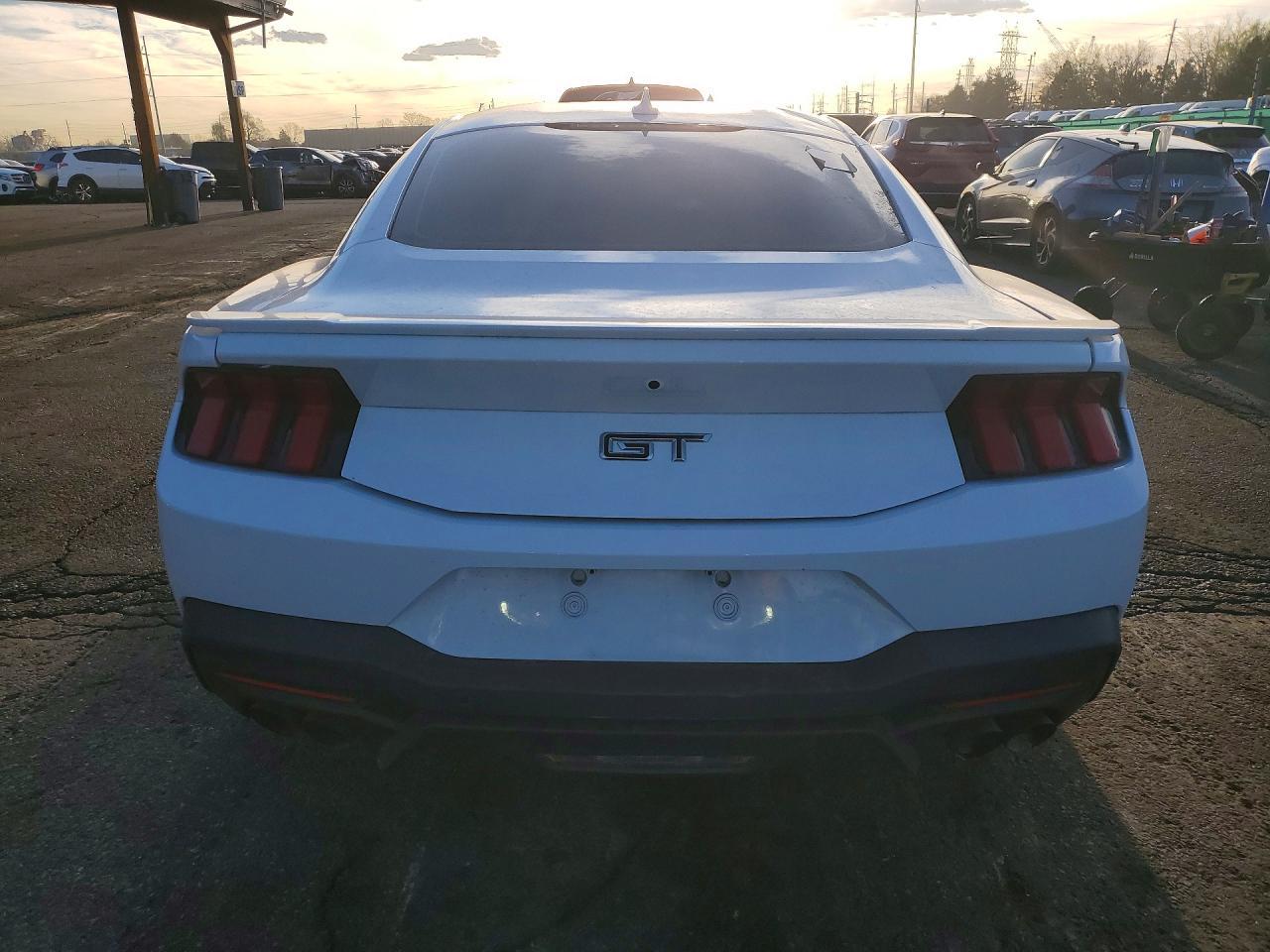 2024 Ford Mustang Gt 5.0L V-8 - Фото 6