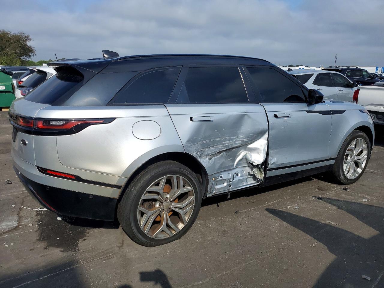 2018 Land Rover Range Rover Velar R-Dynamic Se - Image 3