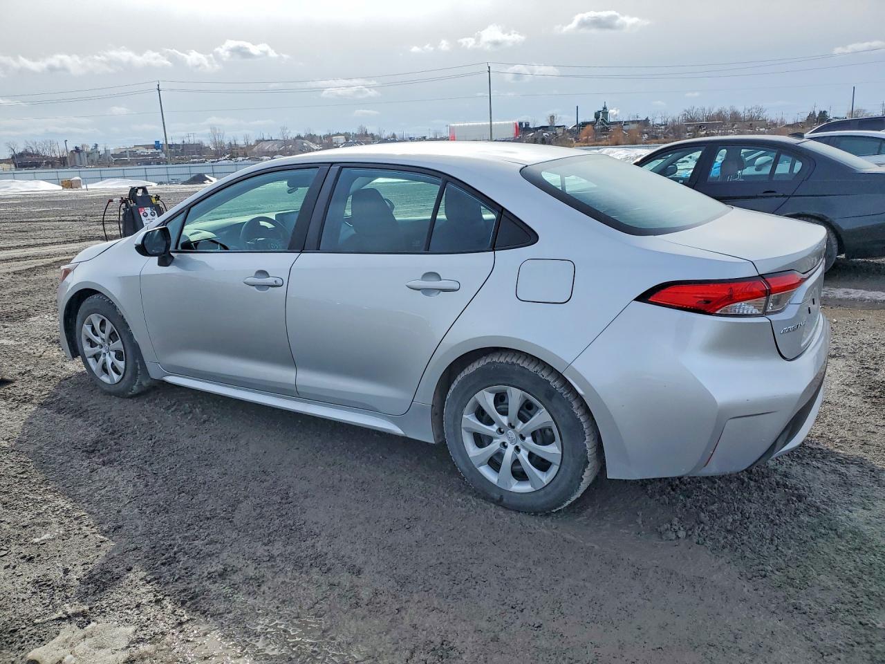 2022 Toyota Corolla Le - Фото 2