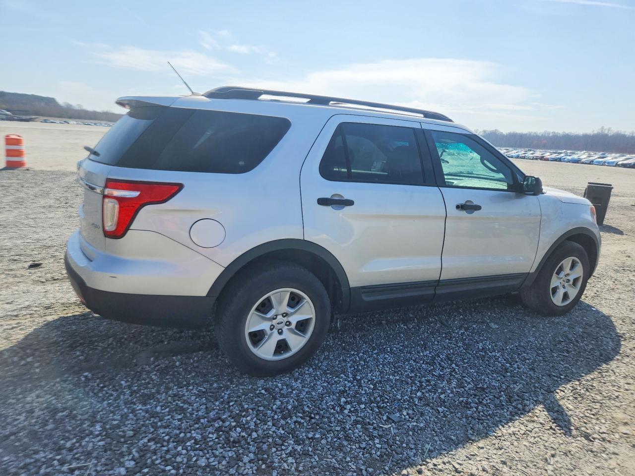 2014 Ford Explorer - Фото 3