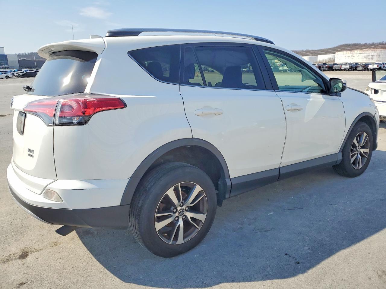 2018 Toyota Rav4 Adventure - Image 3