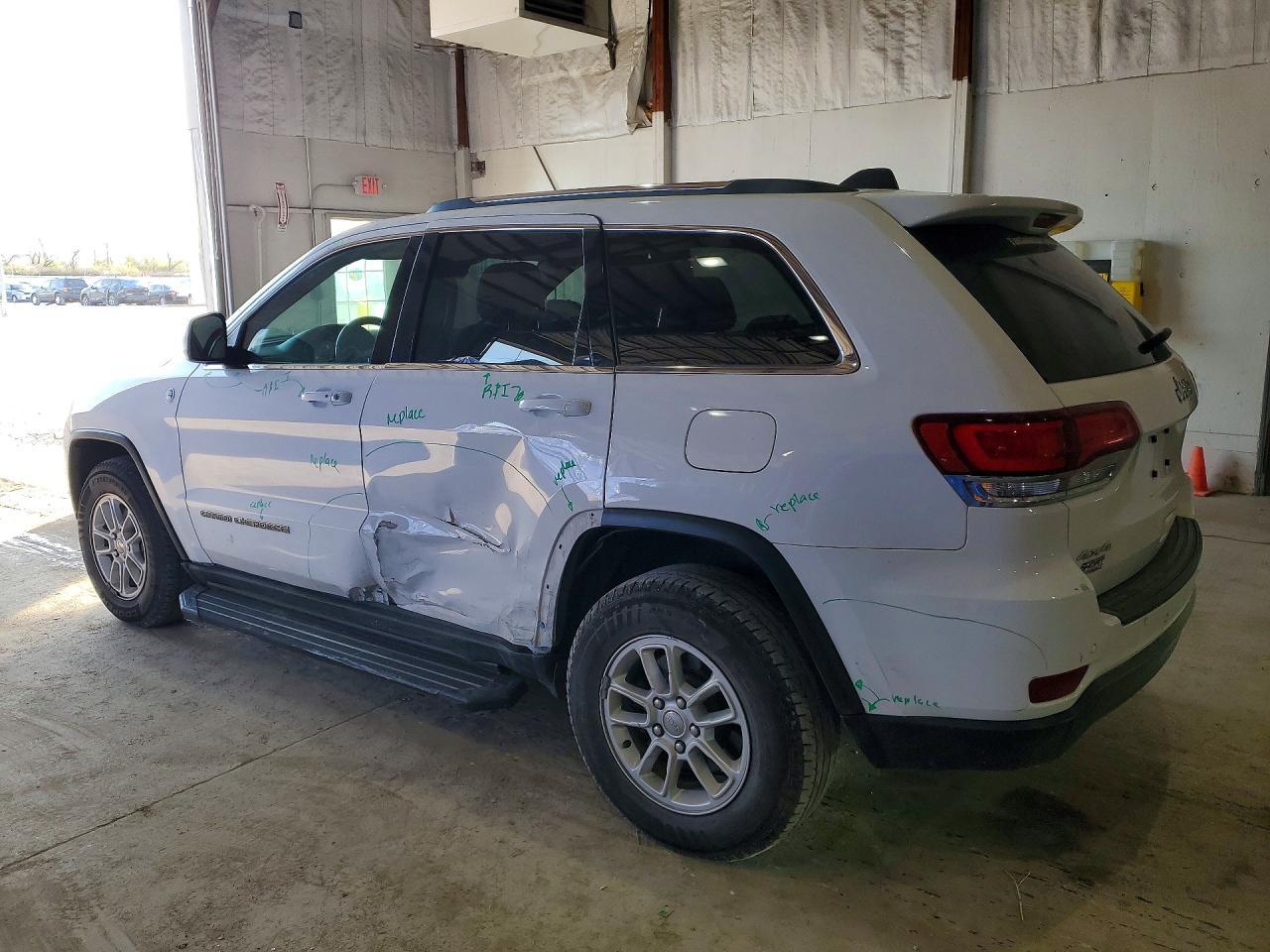 2020 Jeep Grand Cherokee Laredo - Image 2