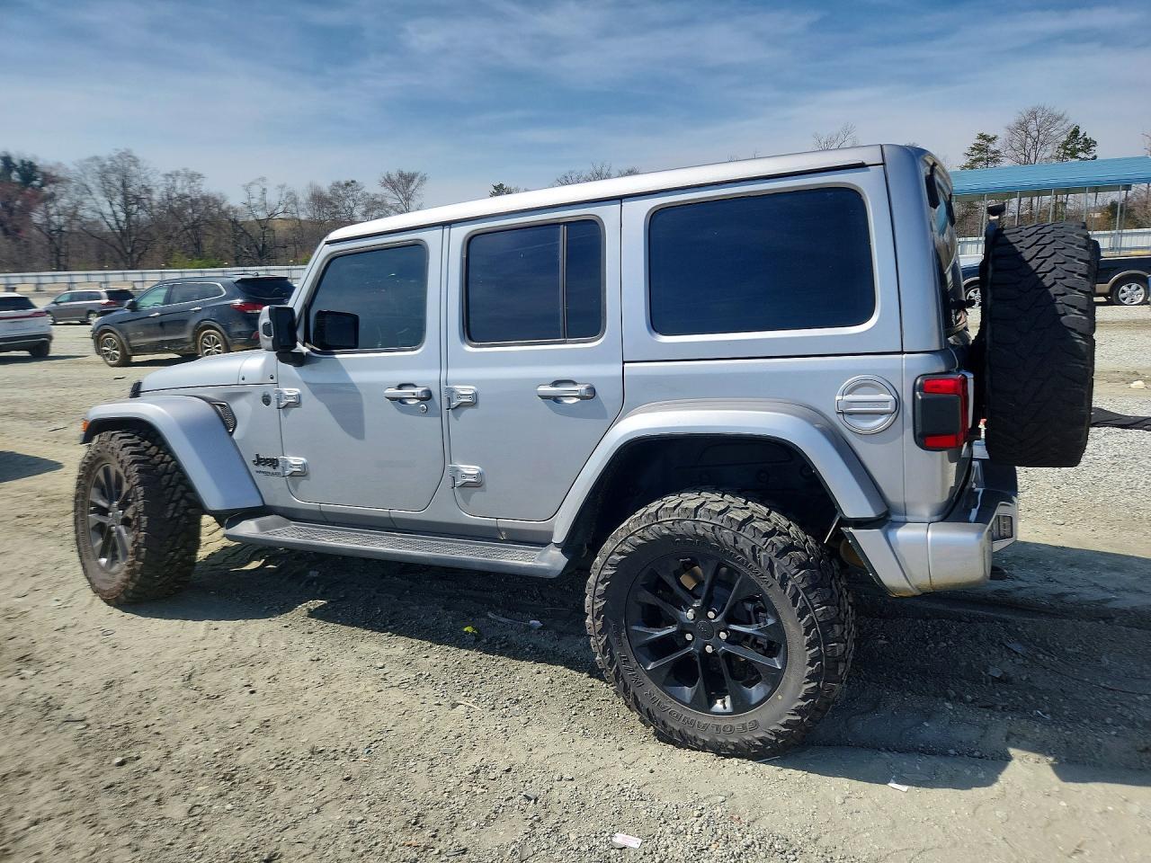 2021 Jeep Wrangler Unlimited Sahara - Фото 2