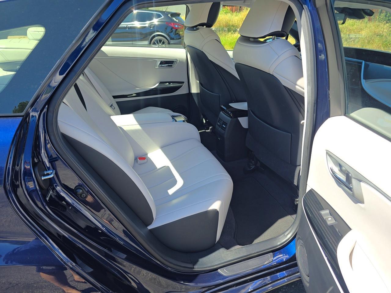 2020 Toyota Mirai Base - Image 6