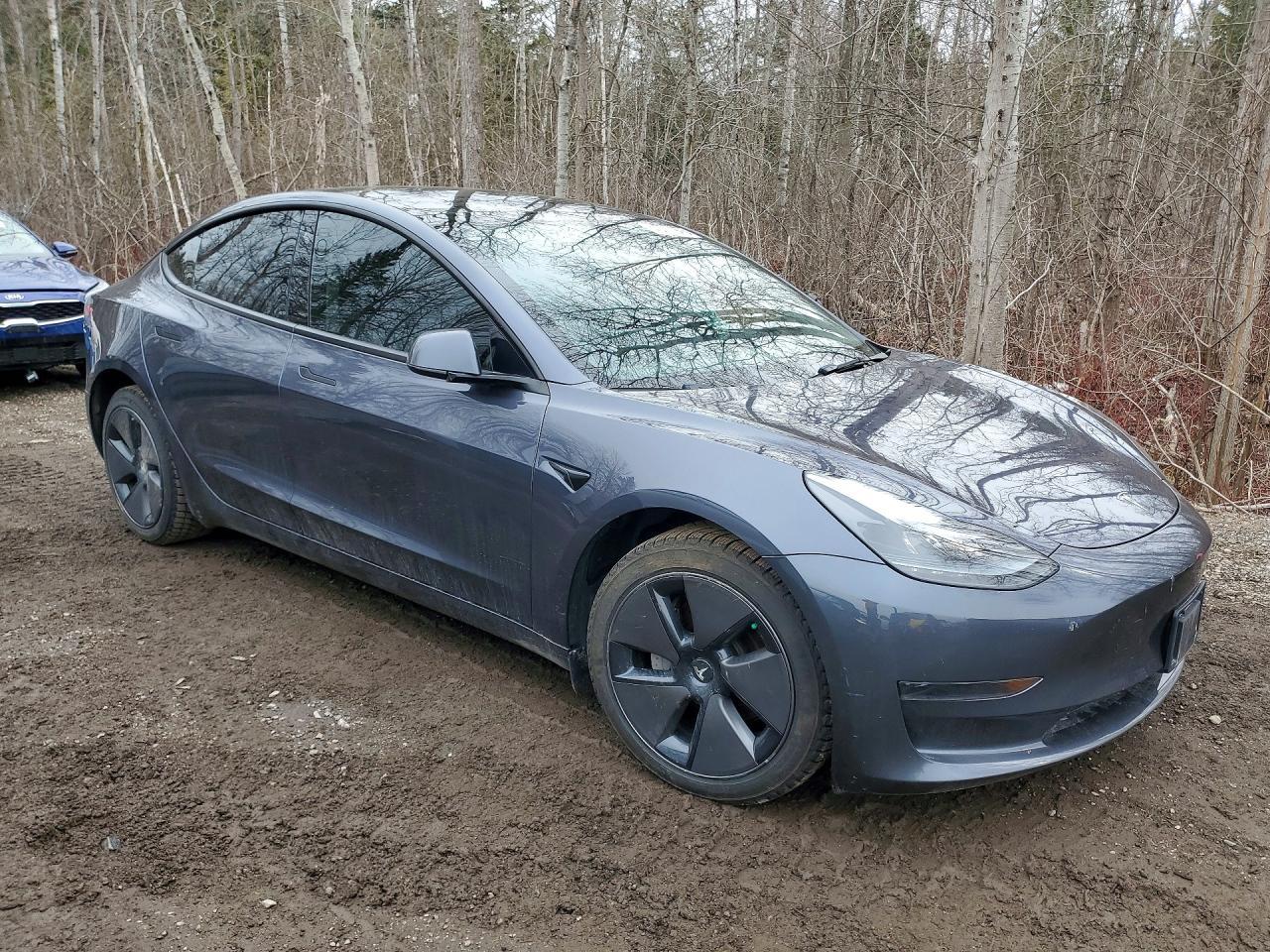 2023 Tesla Model 3 - Image 4