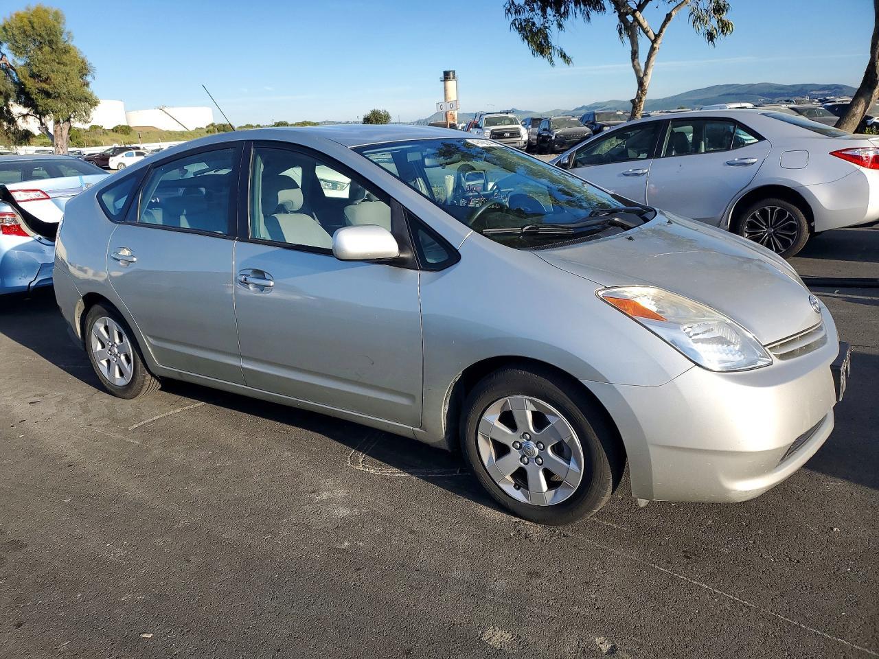 2004 Toyota Prius Base - Image 4
