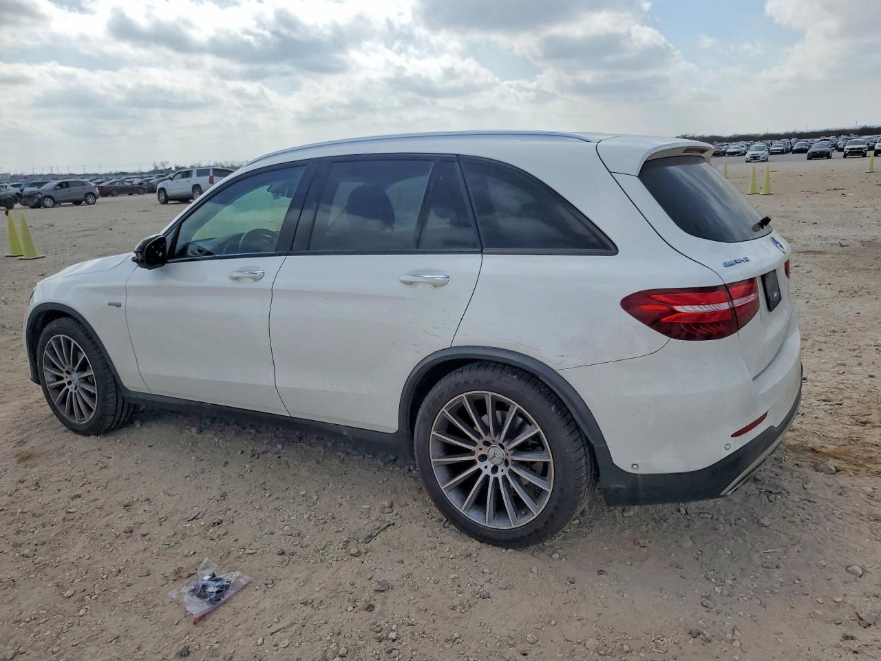 2018 Mercedes-Benz Glc 43 4Matic Amg - Image 2