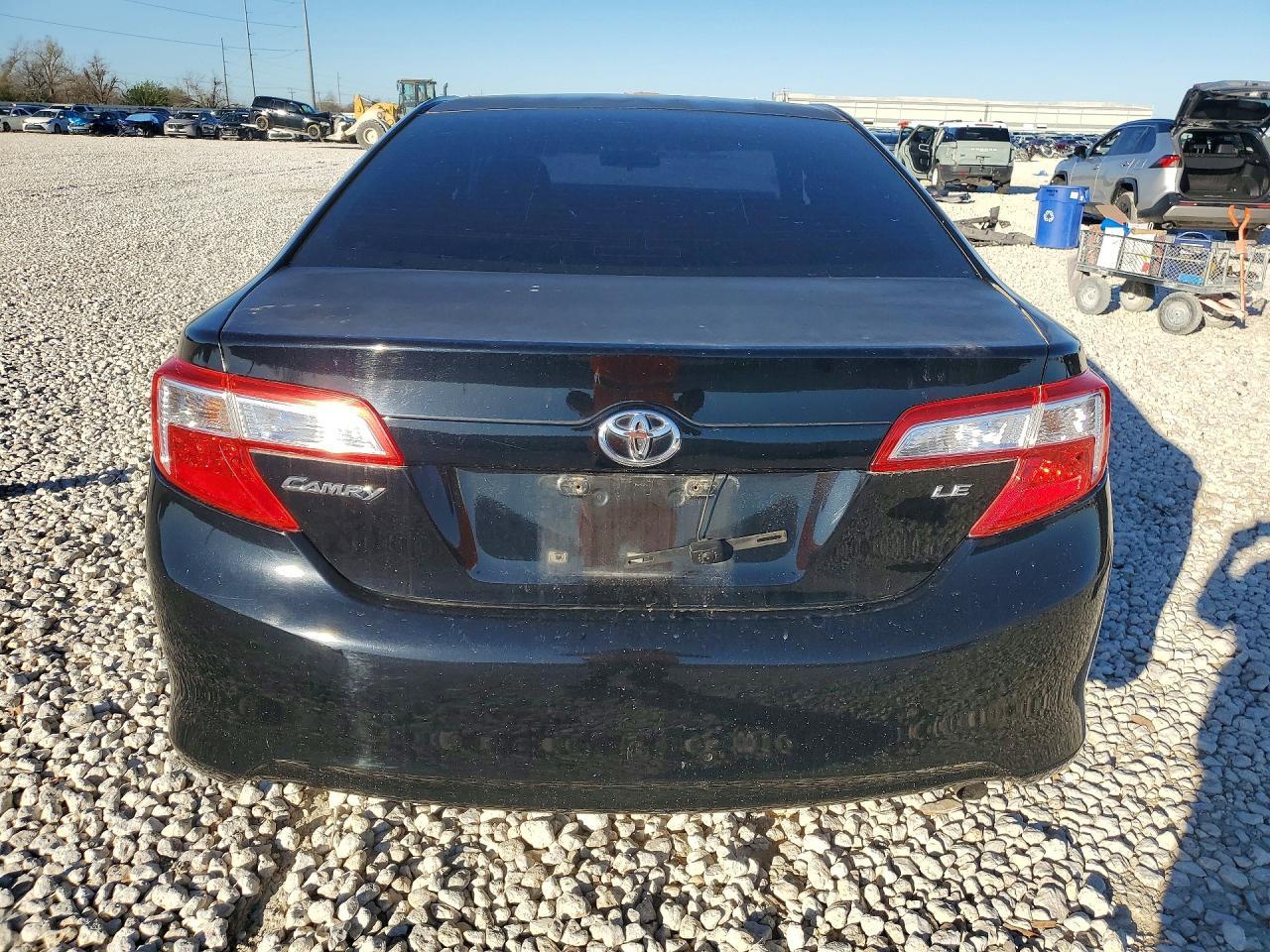 2012 Toyota Camry Le - Image 6