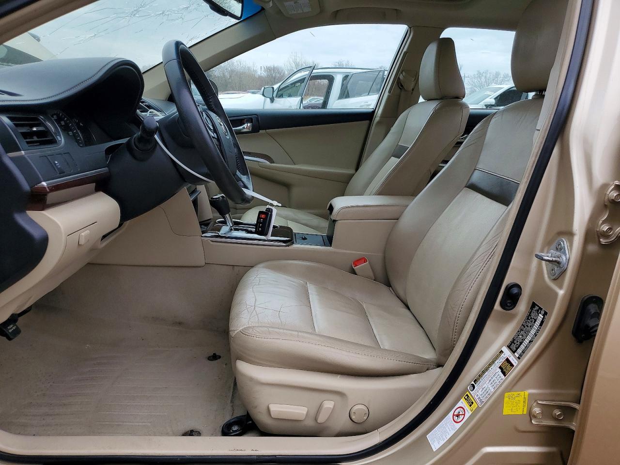 2012 Toyota Camry Xle V6 - Image 7