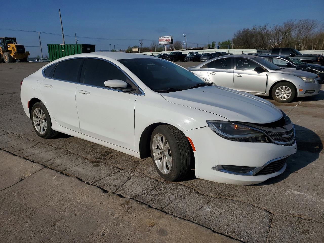2016 Chrysler 200 Limited - Image 4