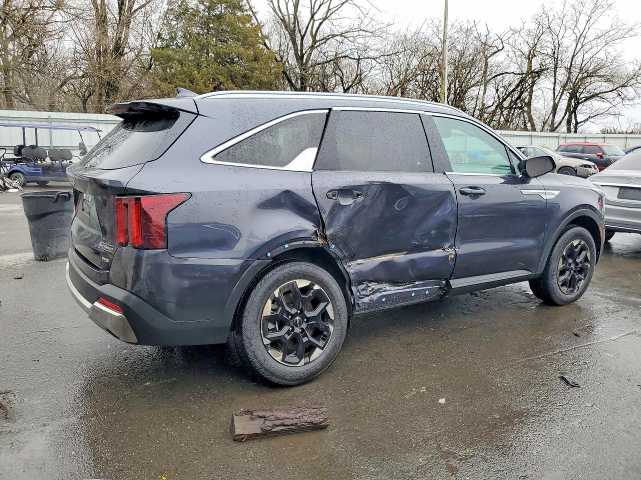 2025 Kia Sorento S - Фото 3