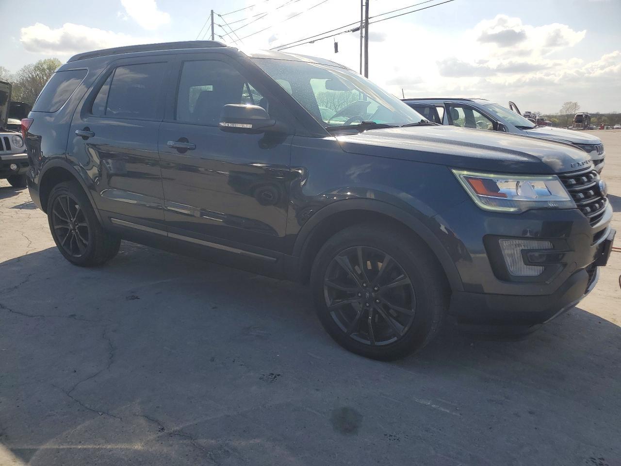 2017 Ford Explorer Xlt - Фото 4
