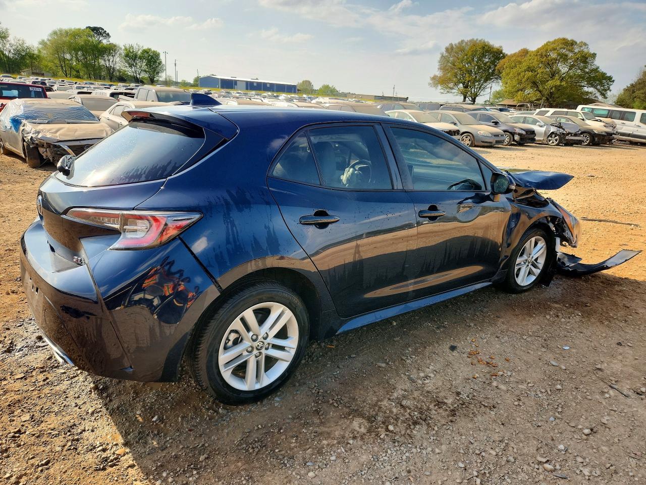 2021 Toyota Corolla Hatchback Se - Image 3