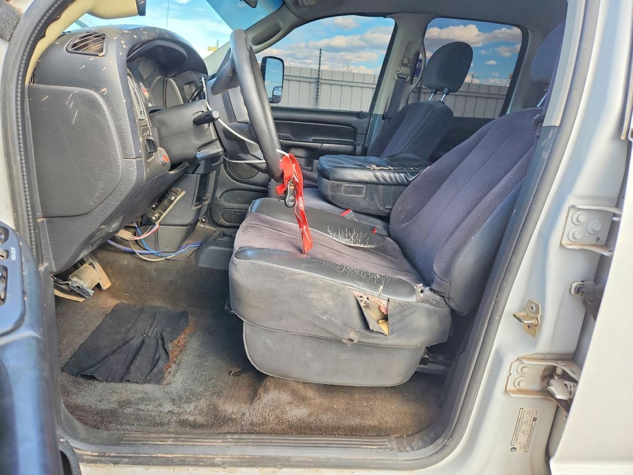 2005 Dodge Ram 2500 - Image 7