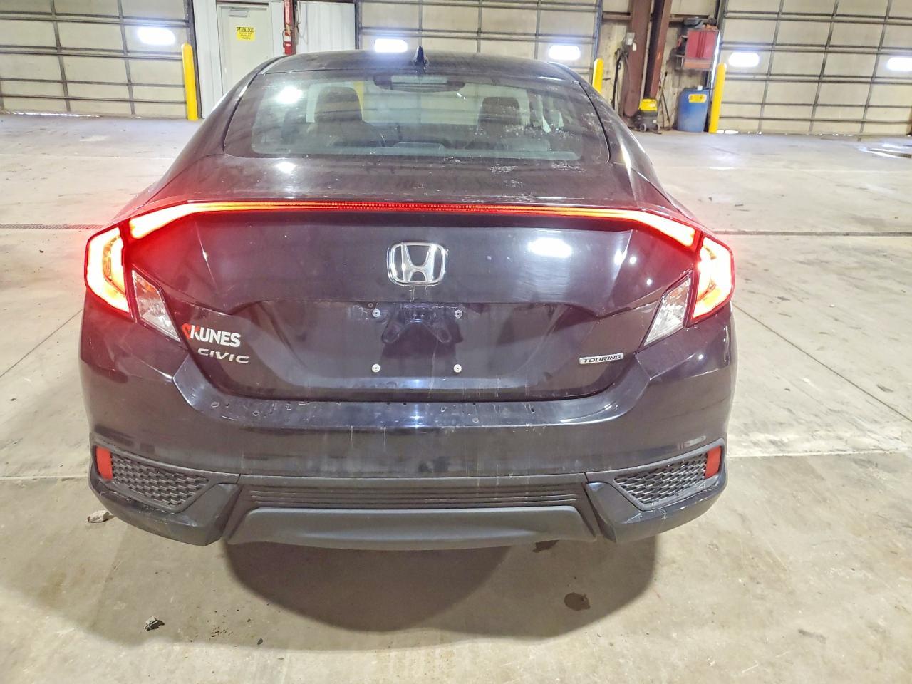 2017 Honda Civic Touring - Фото 6