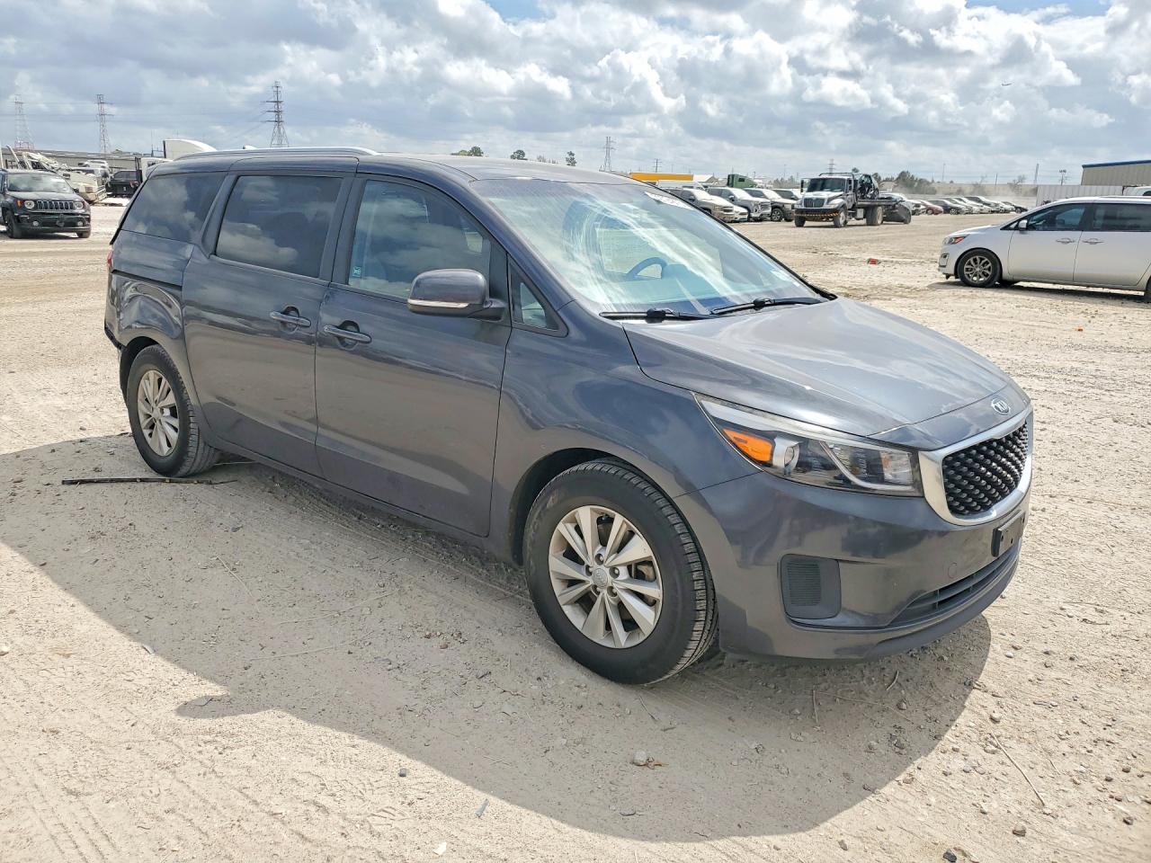 2016 Kia Sedona Lx - Image 4