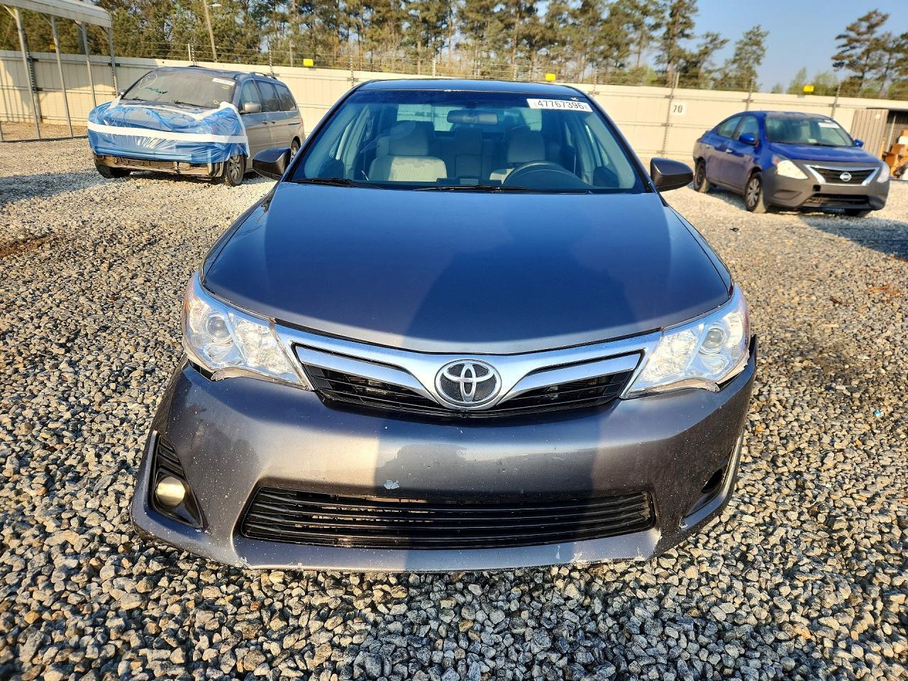 2013 Toyota Camry Le - Фото 5