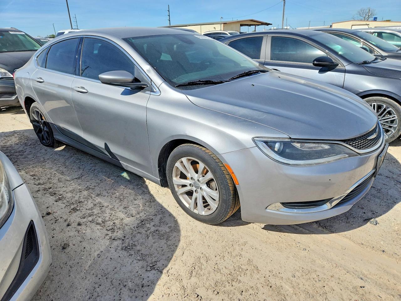 2016 Chrysler 200 Limited - Фото 4