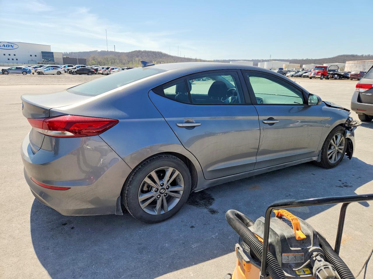 2018 Hyundai Elantra Sel - Фото 3