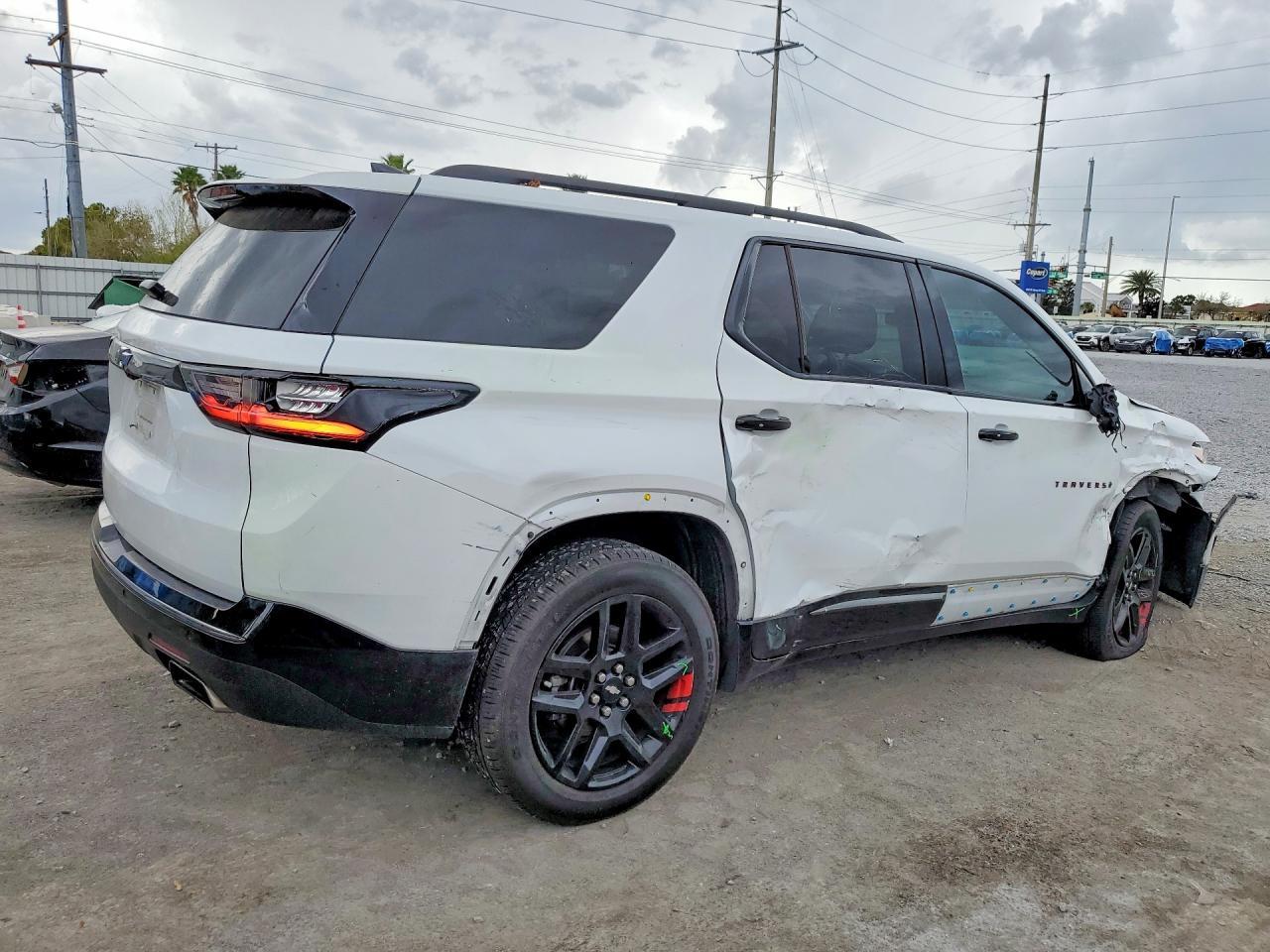 2019 Chevrolet Traverse Premier - Фото 3
