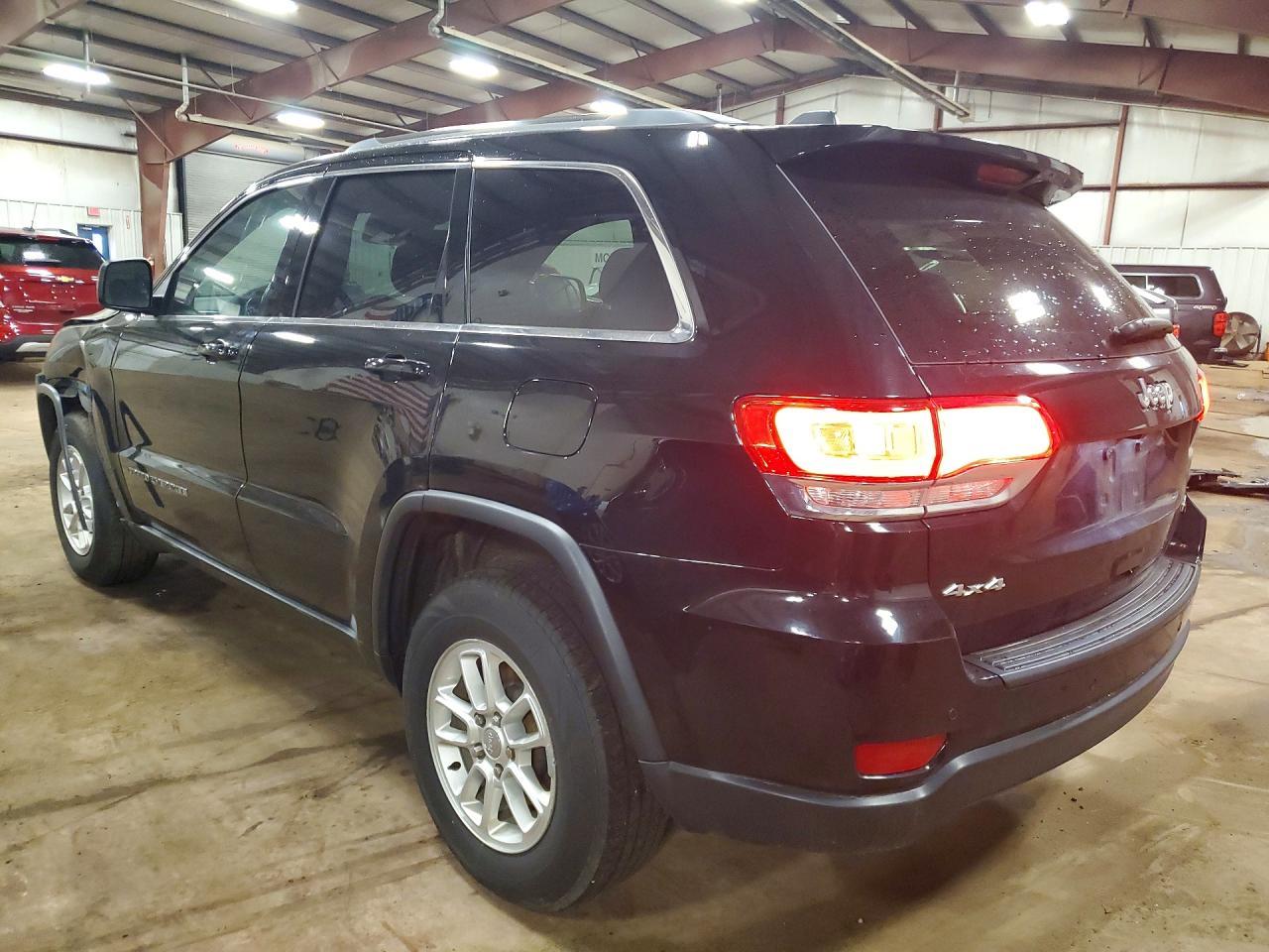 2018 Jeep Grand Cherokee Laredo - Фото 2