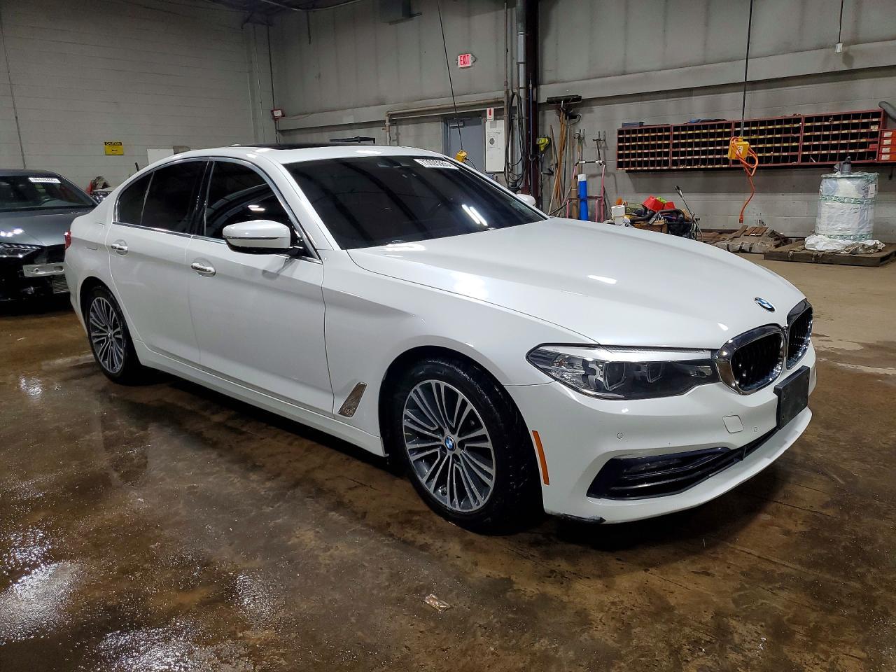 2018 BMW 540 Xi - Image 4