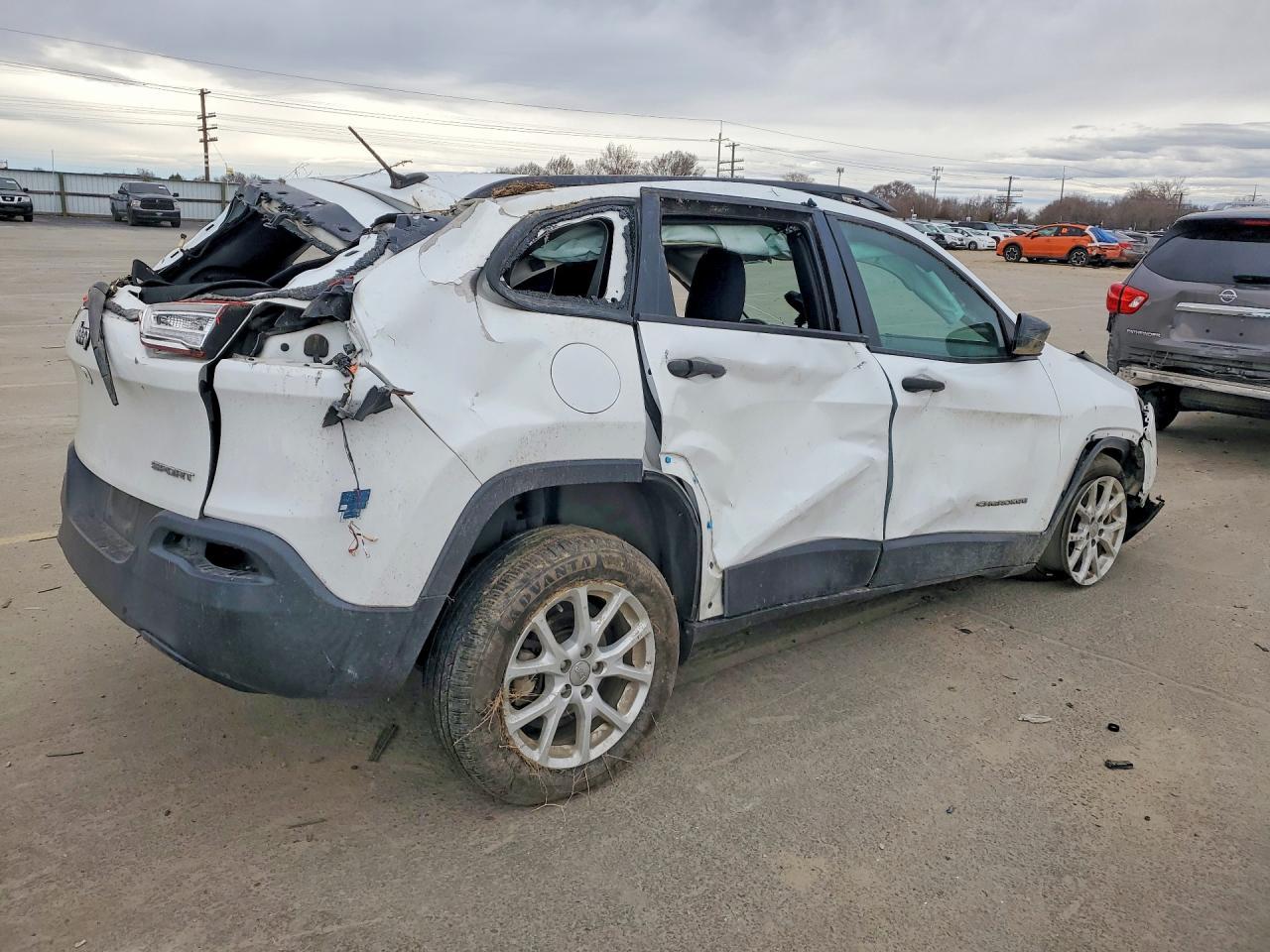 2017 Jeep Cherokee Sport - Фото 3