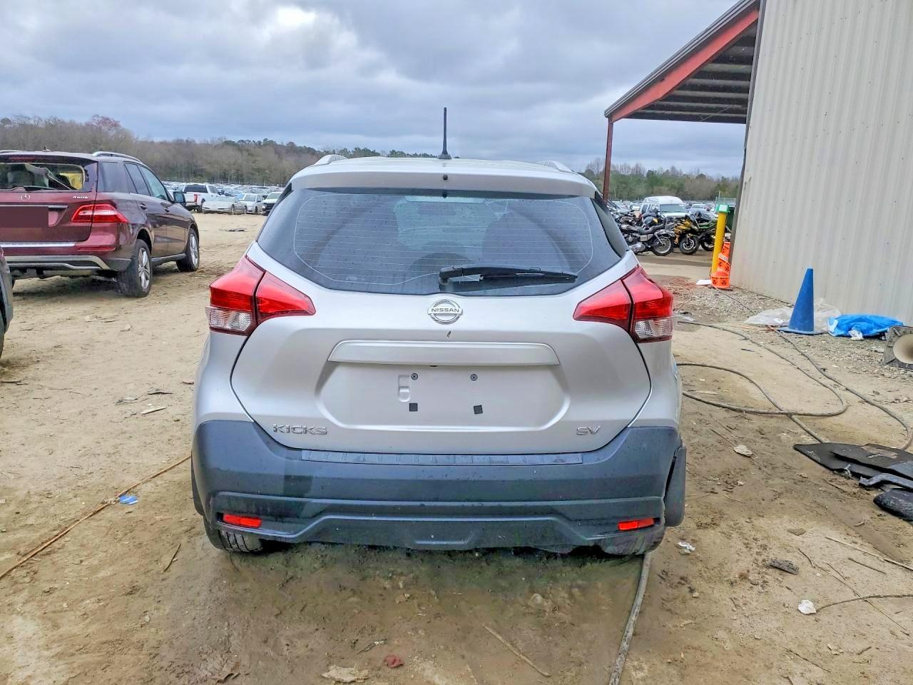 2018 Nissan Kicks Sv - Image 6