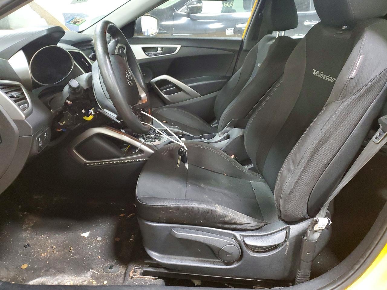 2014 Hyundai Veloster Base - Фото 7