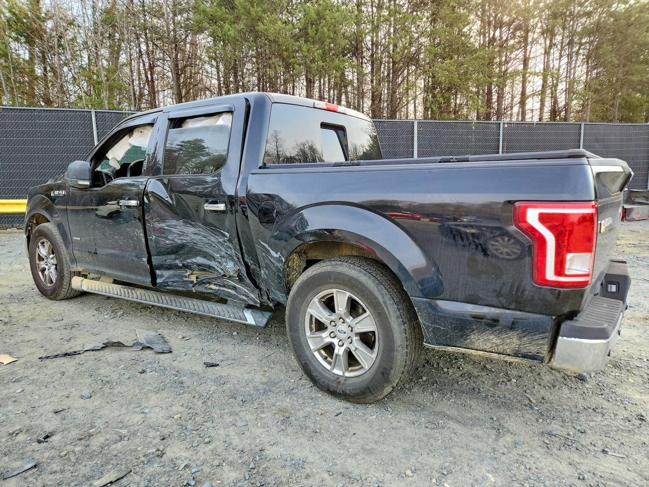 2016 Ford F-150 - Фото 2