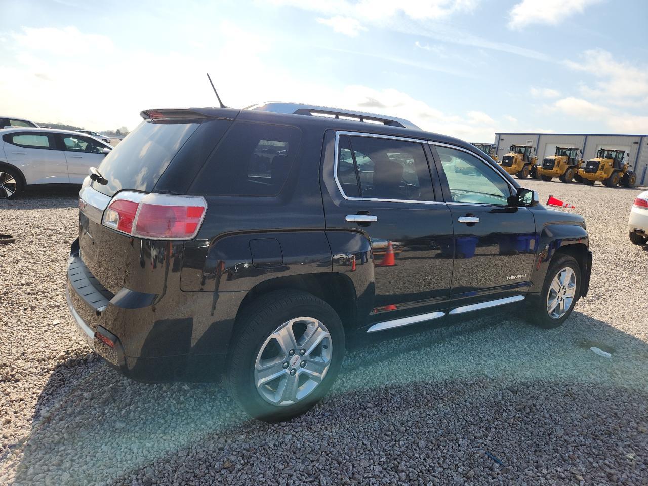 2014 GMC Terrain Denali - Image 3