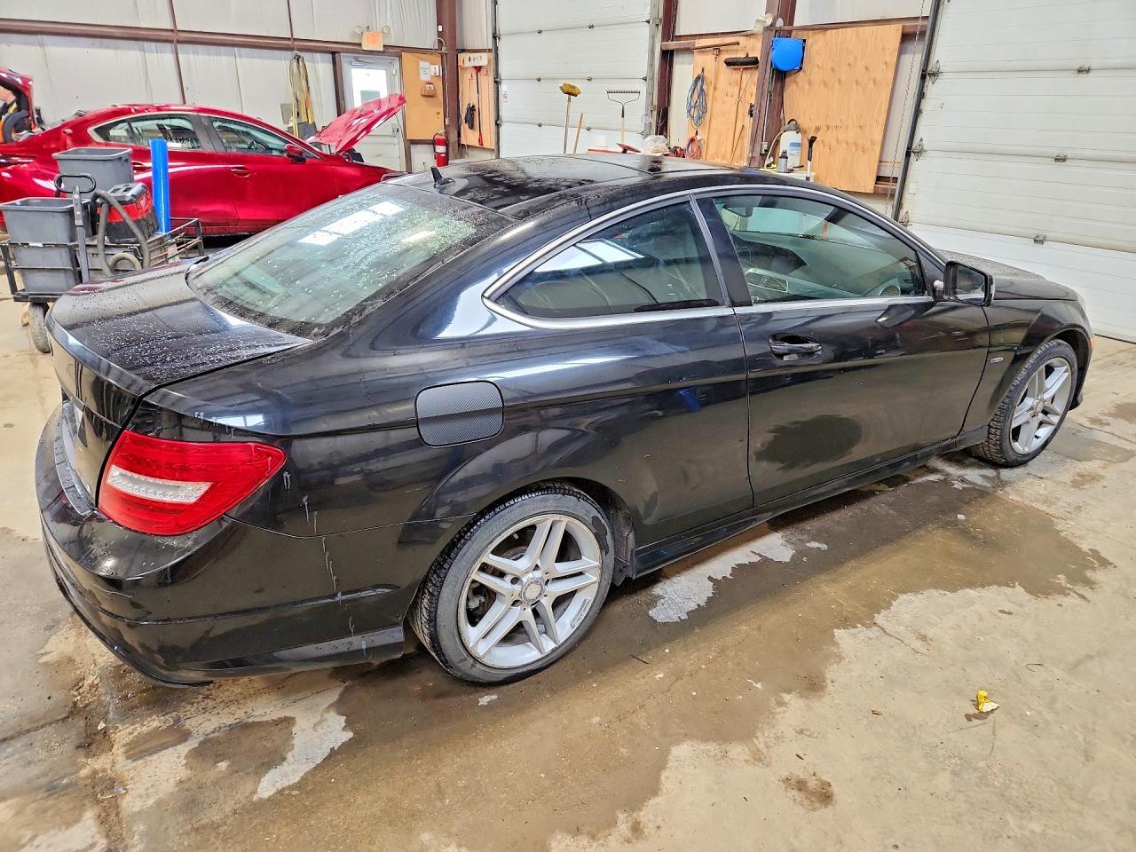 2012 Mercedes-Benz C 250 - Фото 3