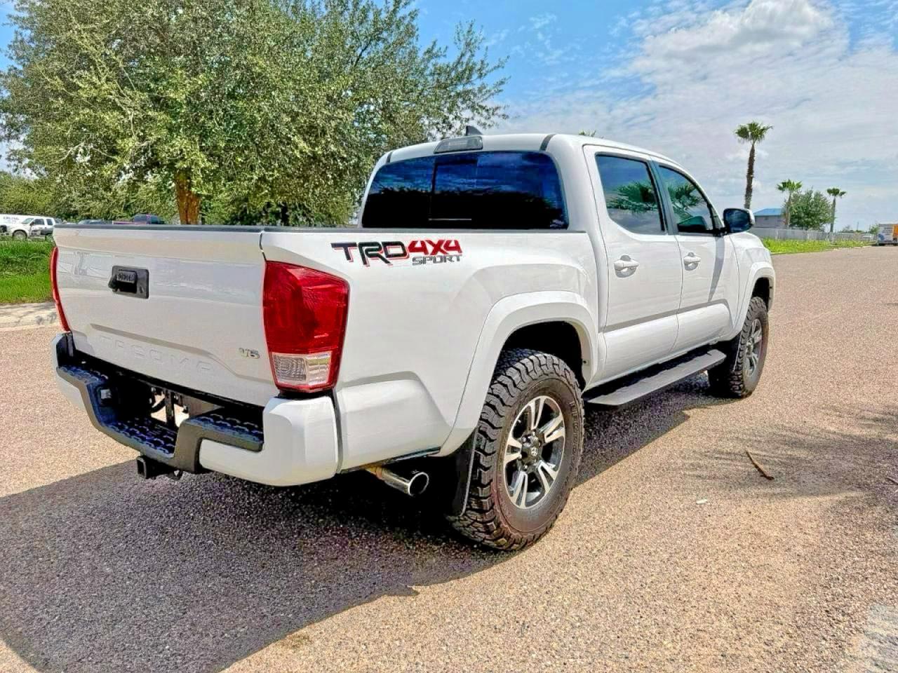 2017 Toyota Tacoma Trd Sport - Фото 4