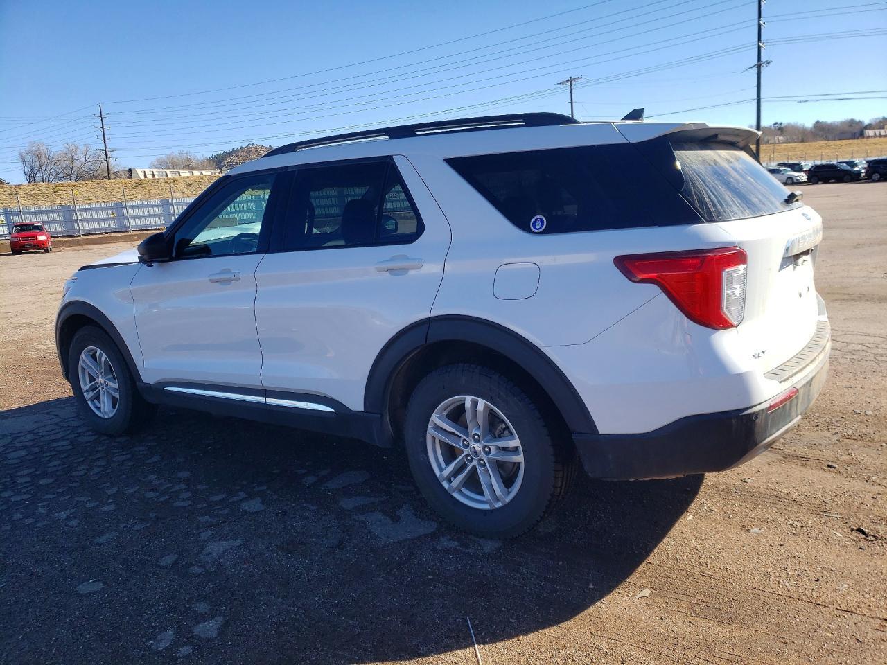 2023 Ford Explorer Xlt - Фото 2