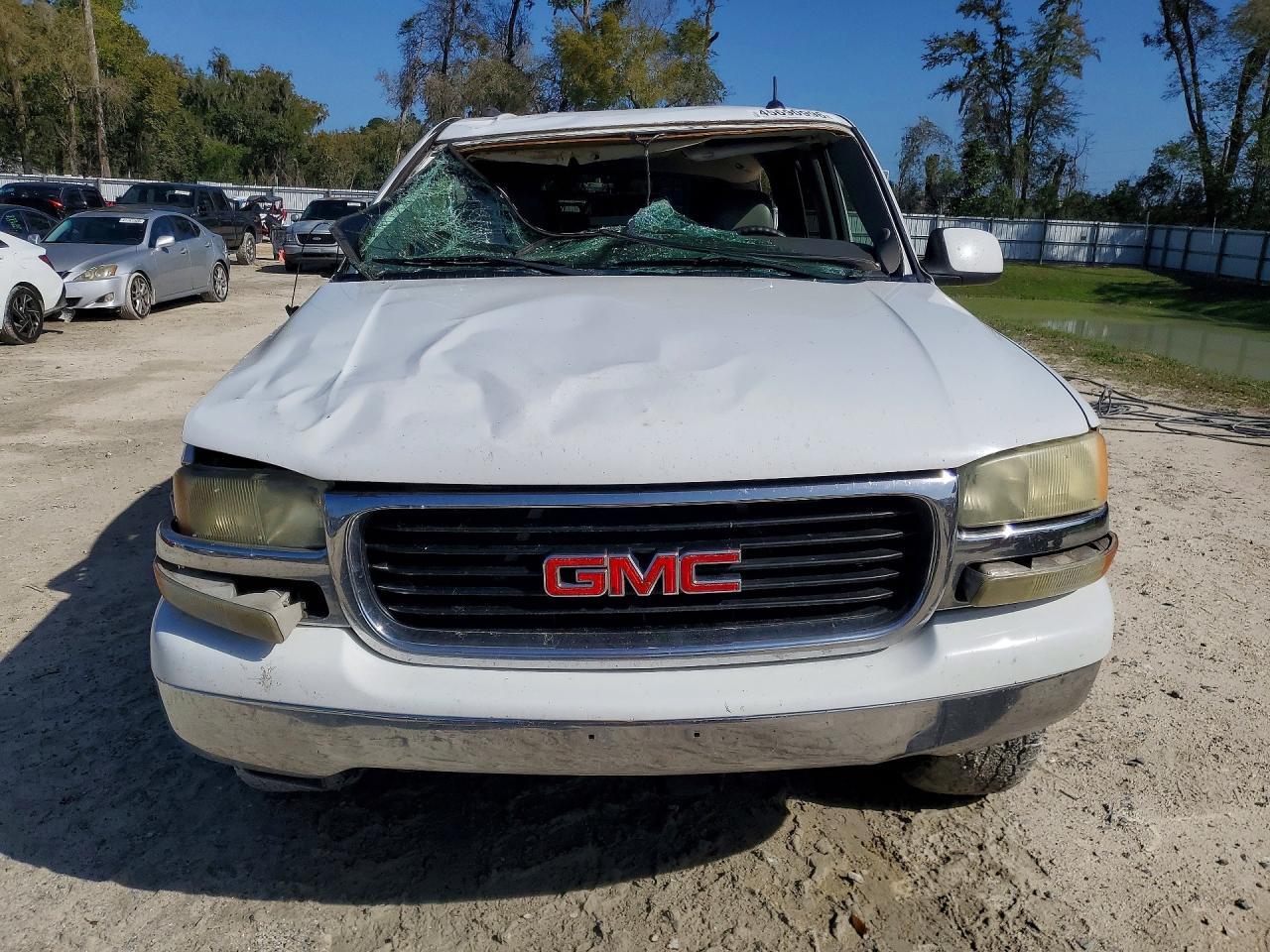 2005 GMC Yukon - Image 5