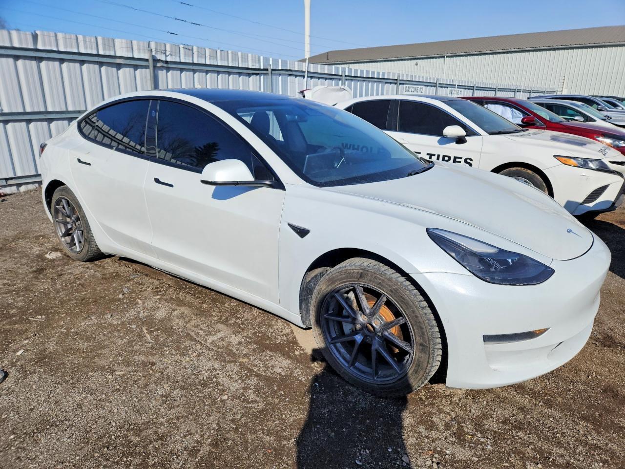 2021 Tesla Model 3 - Image 4