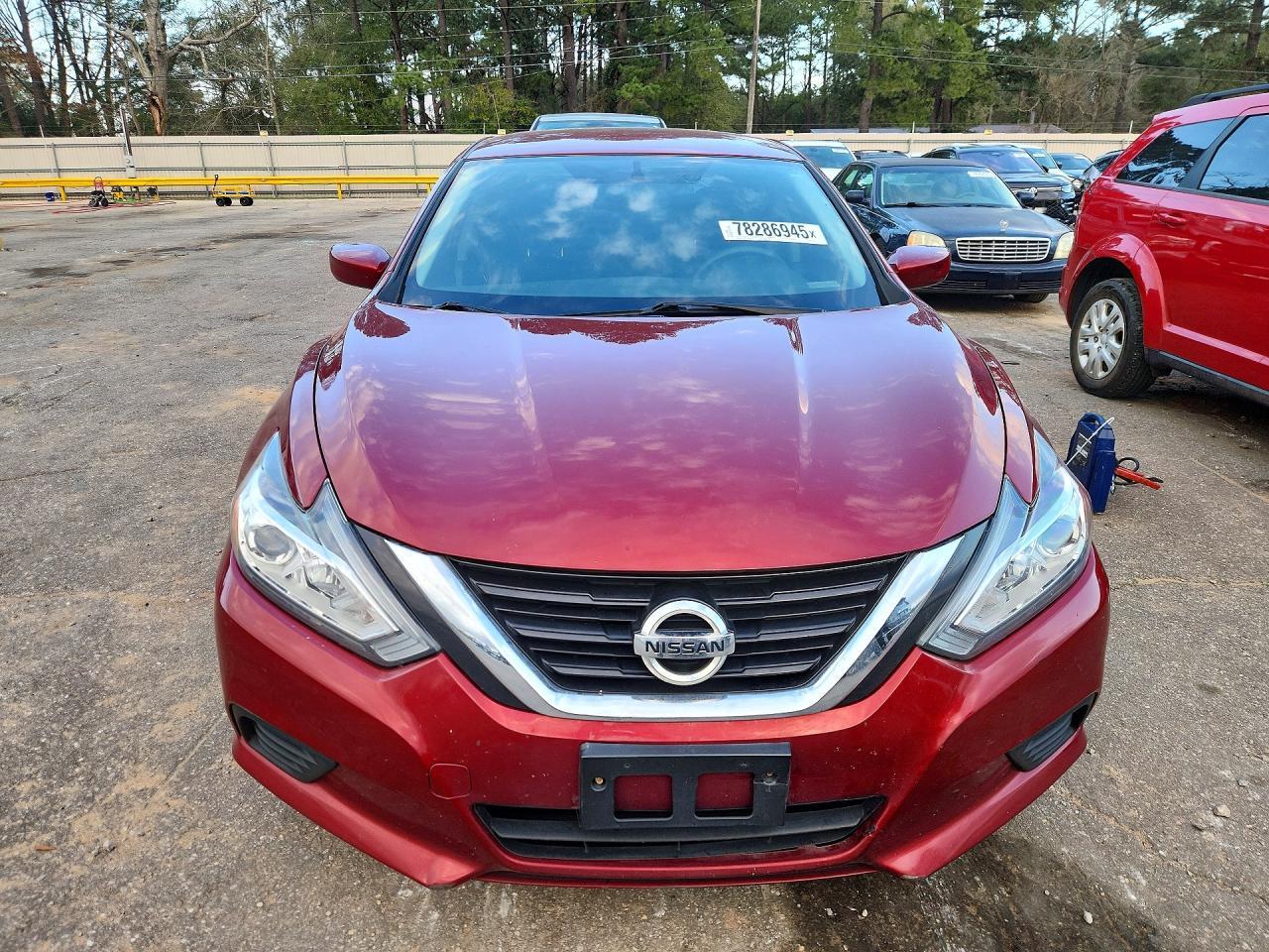 2018 Nissan Altima - Image 5