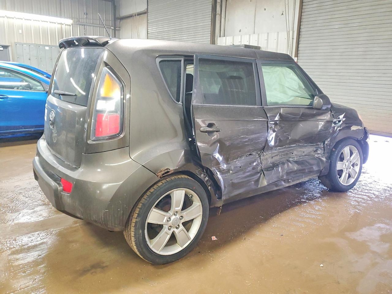 2011 Kia Soul ! - Image 3