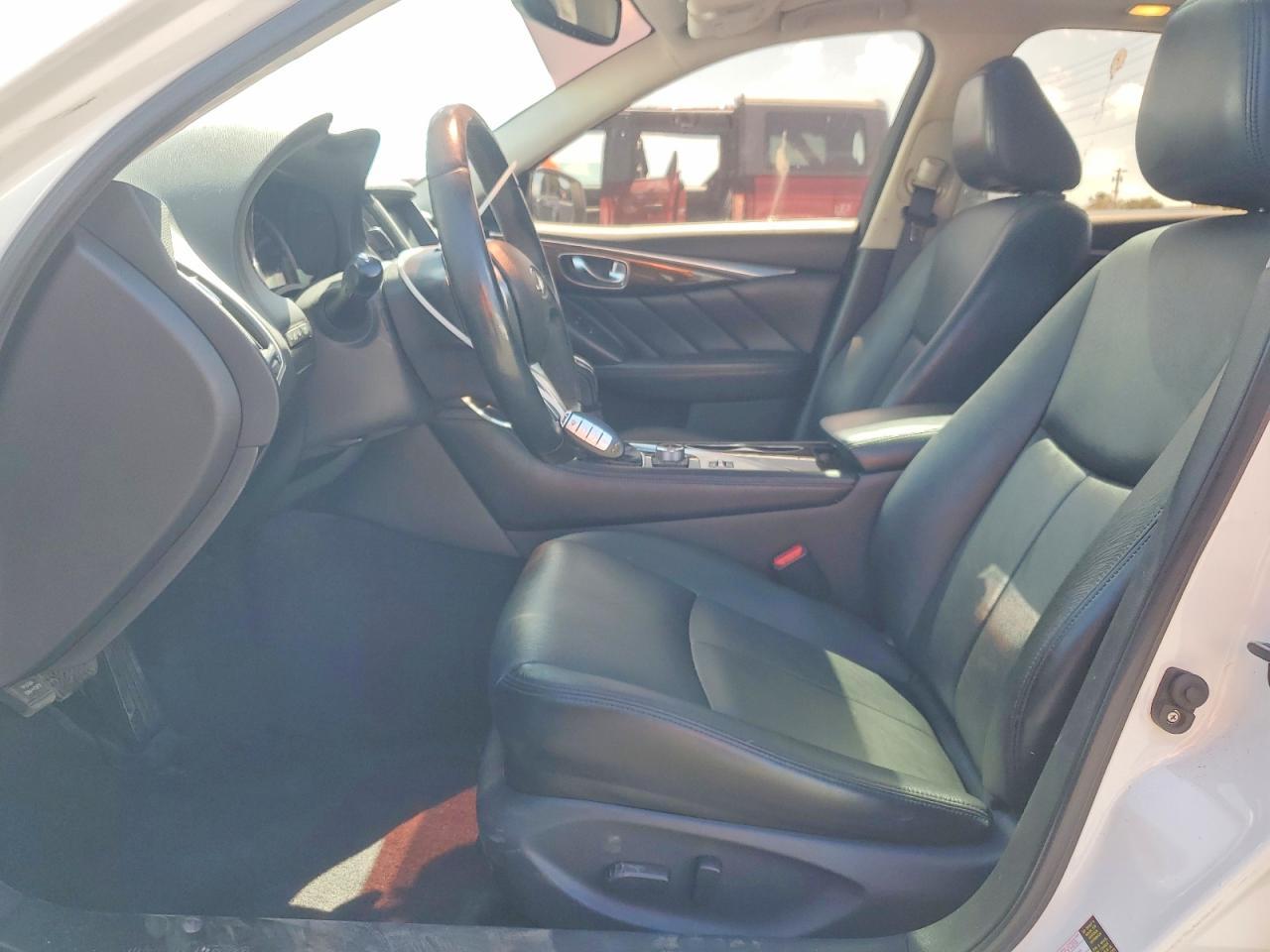2018 Infiniti Q50 3.0T Luxe - Image 7