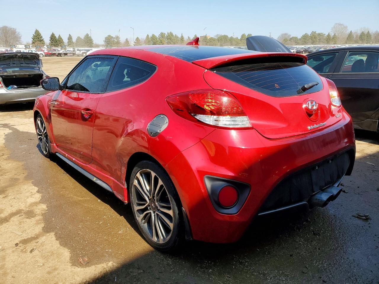 2016 Hyundai Veloster Turbo - Фото 2