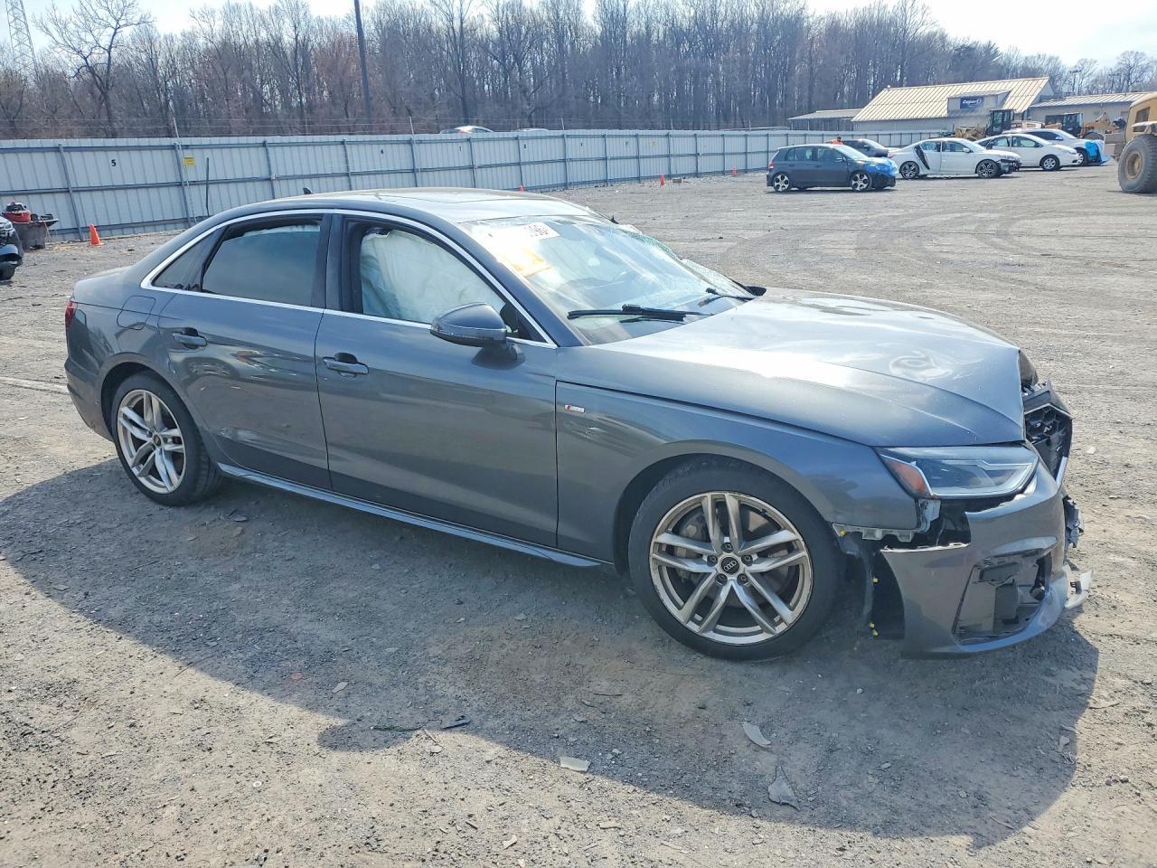 2022 Audi A4 Premium 45 - Фото 4