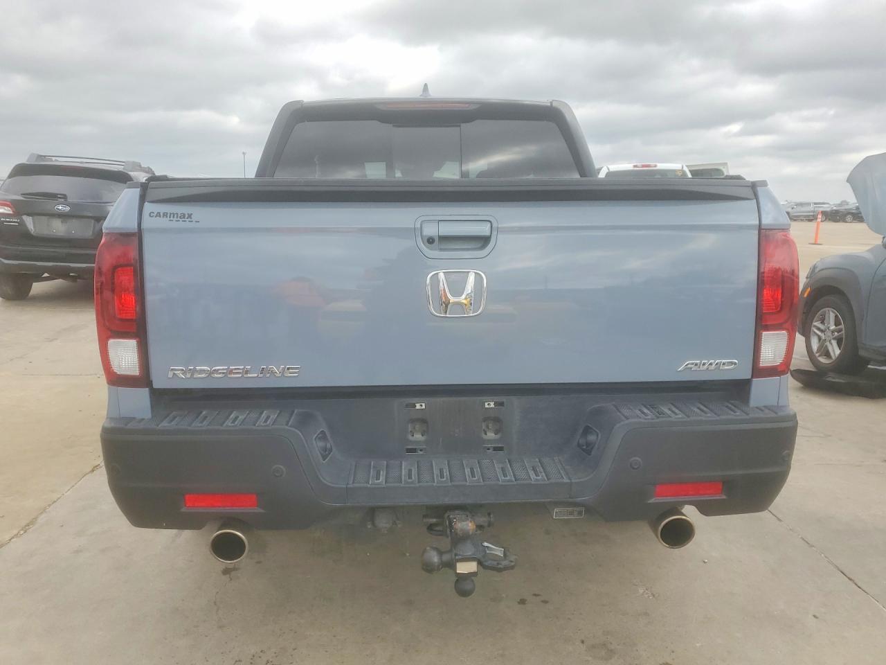 2022 Honda Ridgeline Black Edition - Image 6