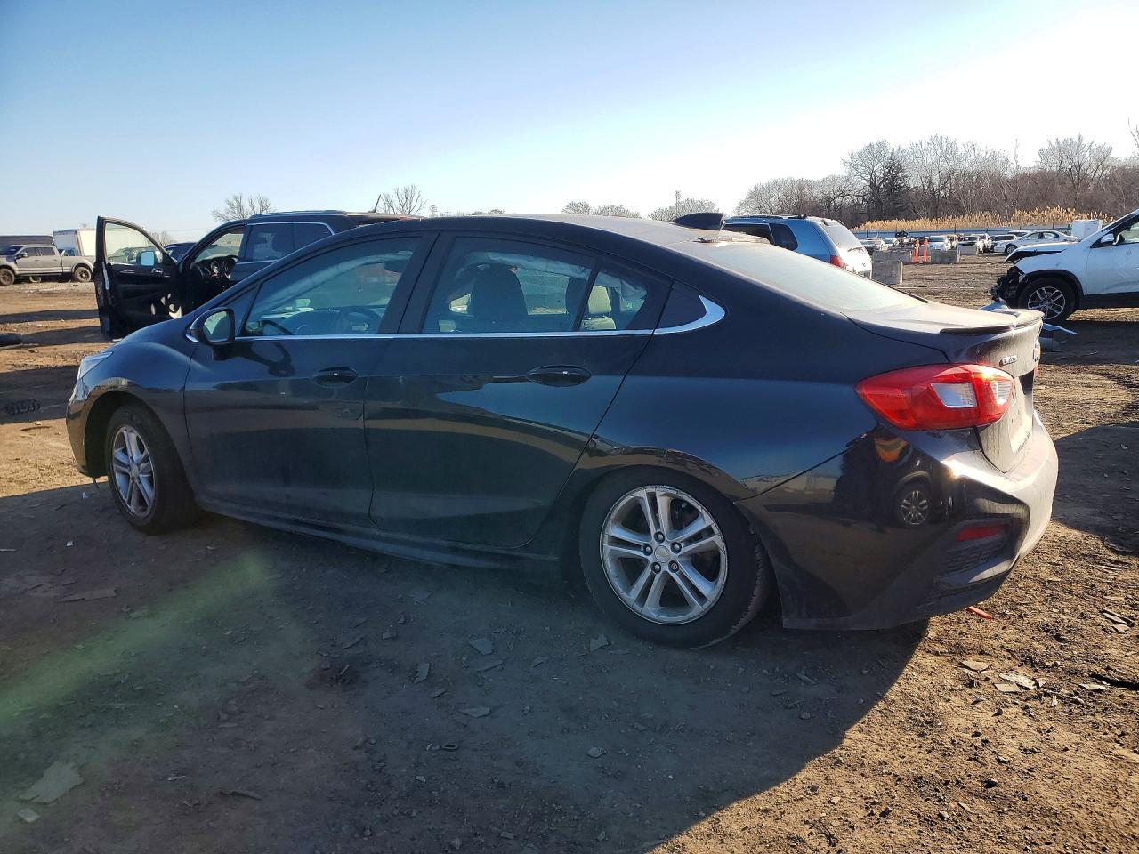 2016 Chevrolet Cruze Lt - Фото 2