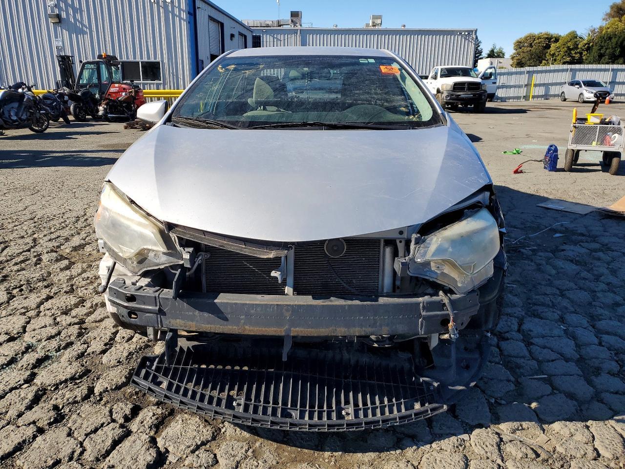 2016 Toyota Corolla Le - Image 5