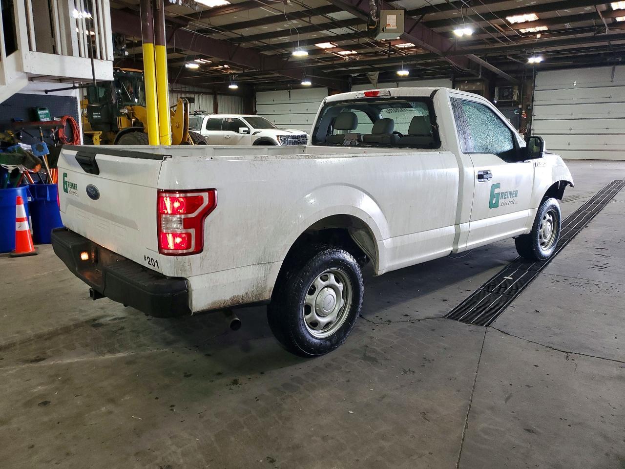 2017 Ford F150 - Фото 3