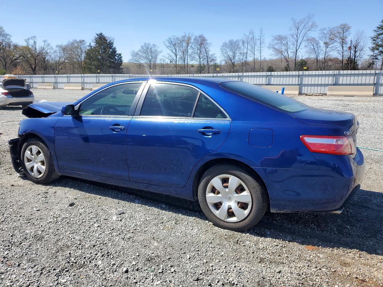 2007 Toyota Camry Le V6 - Фото 2