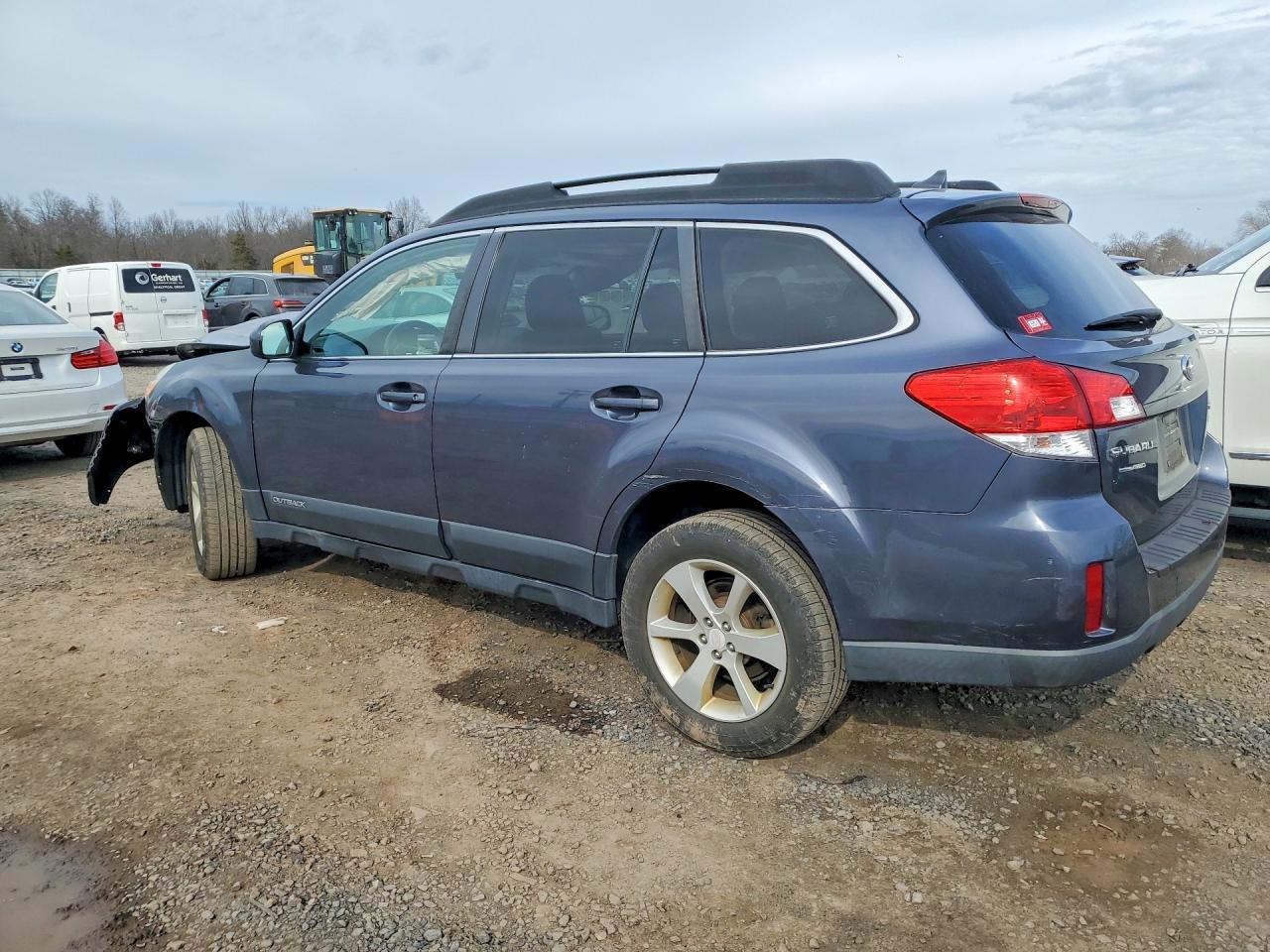 2014 Subaru Outback 2.5I Premium - Image 2