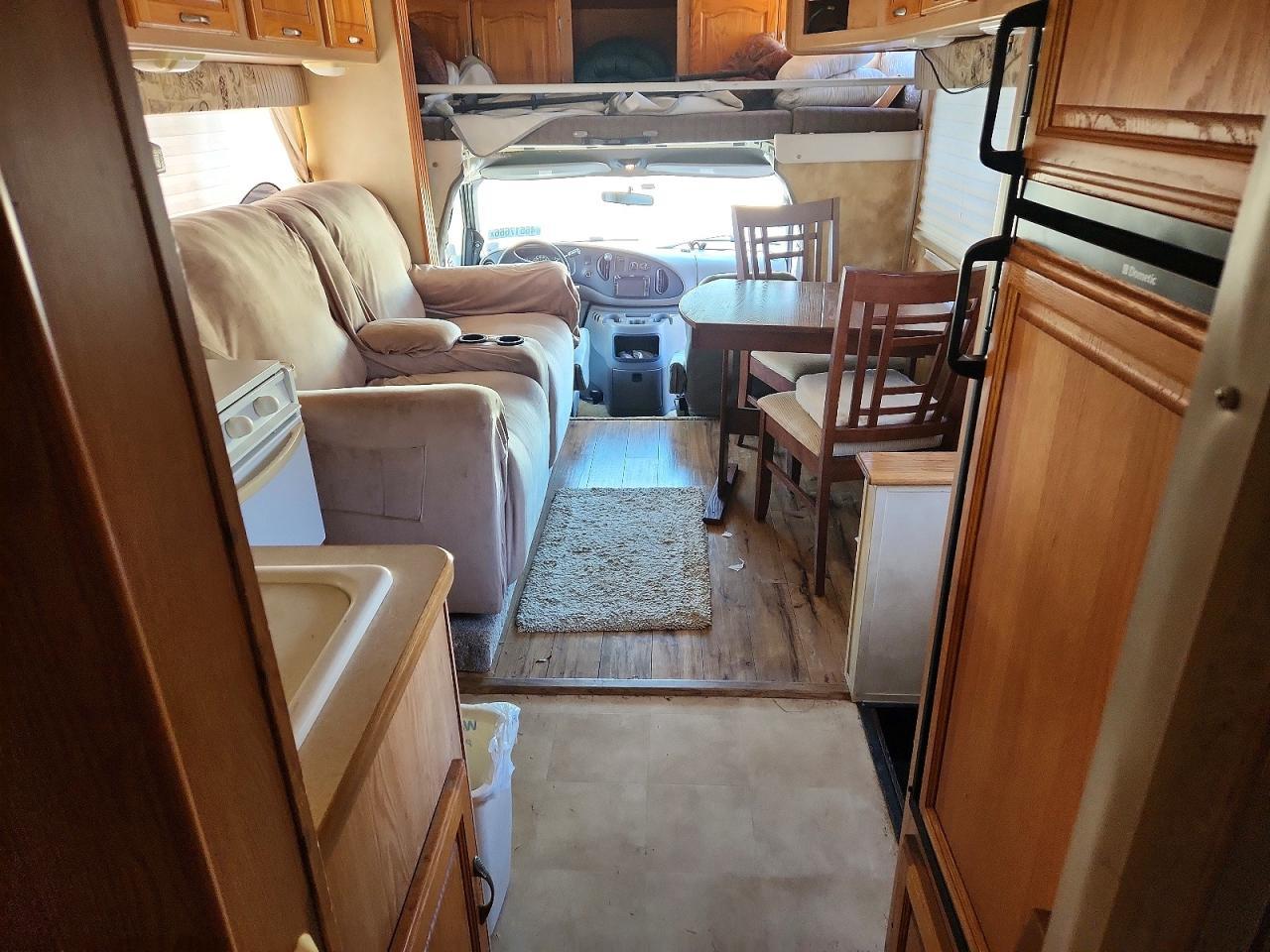 2002 Ford Motorhome Chassis - Image 5