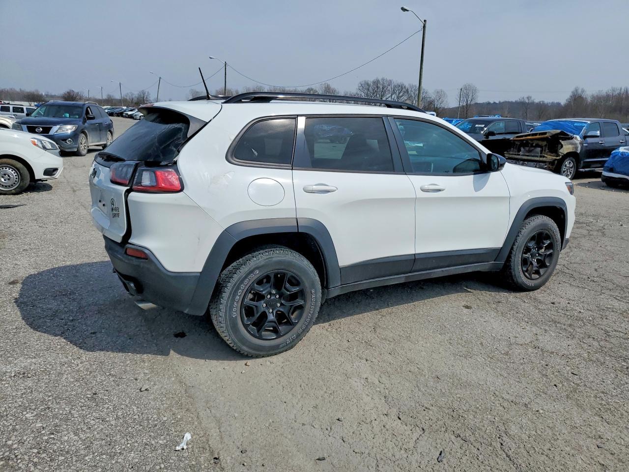 2022 Jeep Cherokee Latitude - Image 3